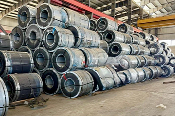 Rolls of flat/-rolled iron/steel